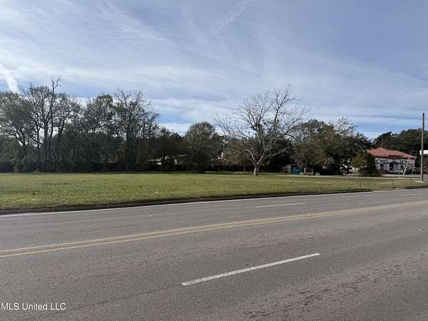 0.75 Acres of Land for Sale in Pascagoula, Mississippi