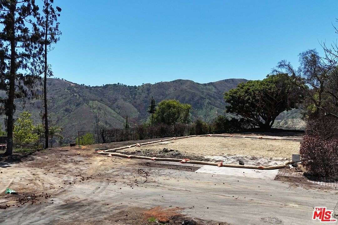 0.26 Acres of Residential Land for Sale in Pacific Palisades, California