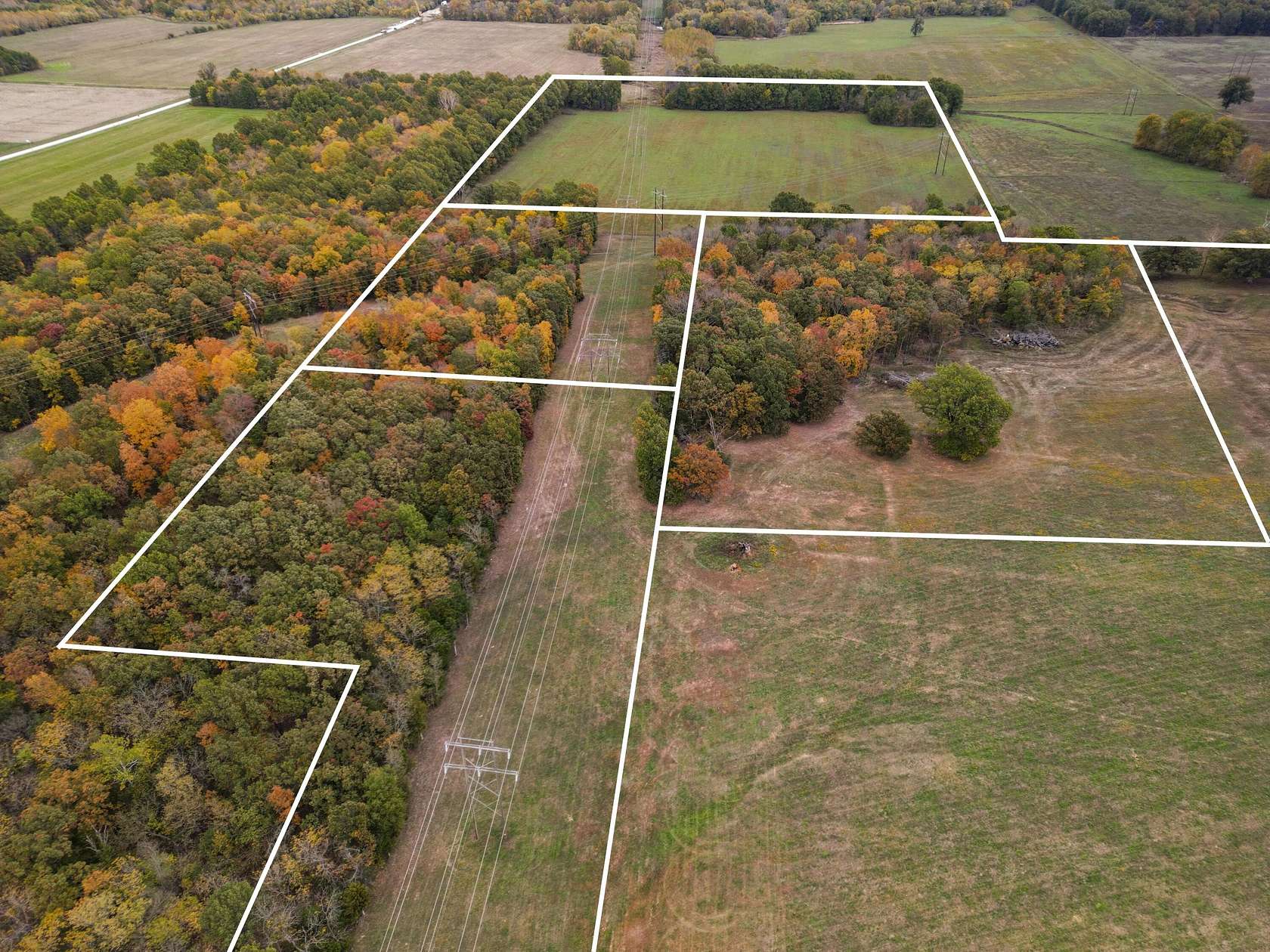 7 Acres of Residential Land for Sale in Stockton, Missouri