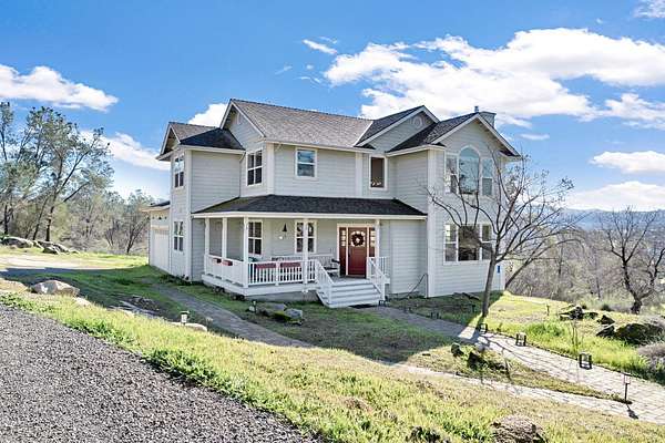 7 Acres of Land with Home for Sale in Coarsegold, California