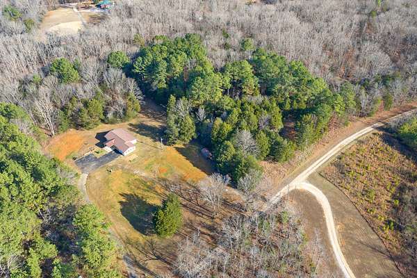 3 Acres of Residential Land with Home for Sale in Parsons, Tennessee