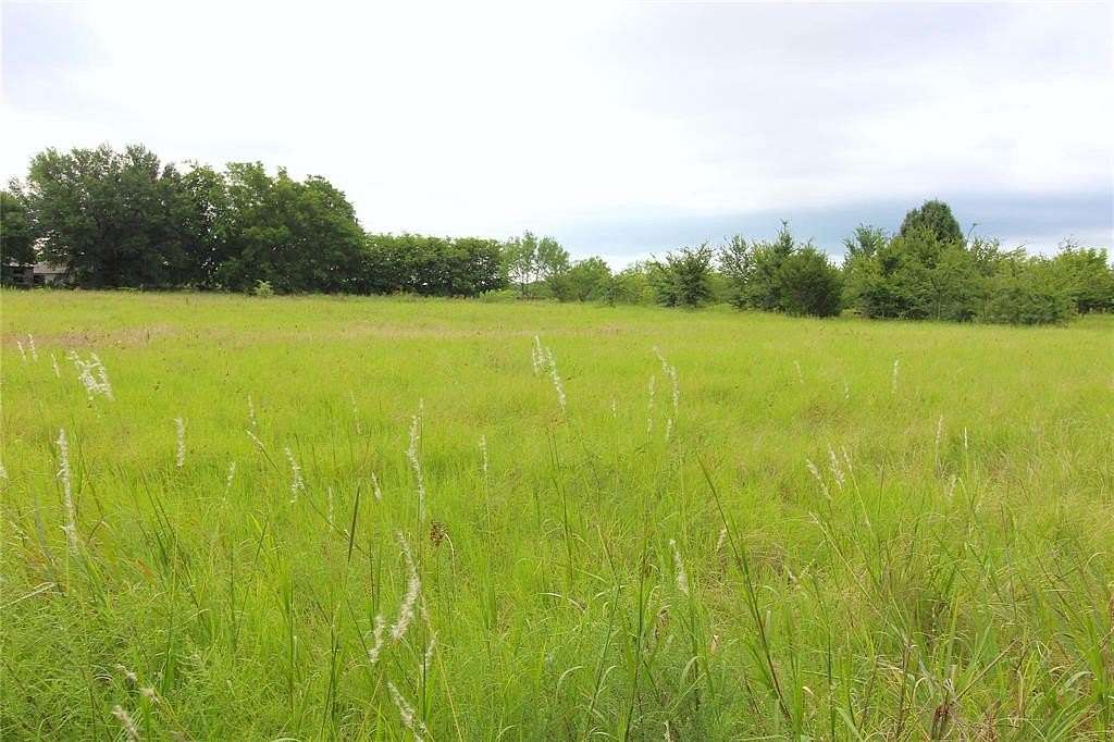 2.37 Acres of Residential Land for Sale in Scurry, Texas