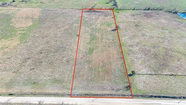 5 Acres of Land for Sale in Kerens, Texas