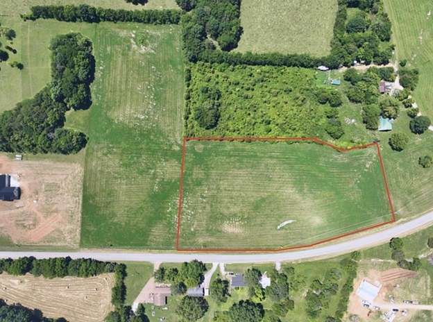 5 Acres of Residential Land for Sale in Chapel Hill, Tennessee