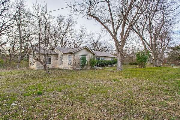 1.83 Acres of Residential Land with Home for Sale in Dallas, Texas