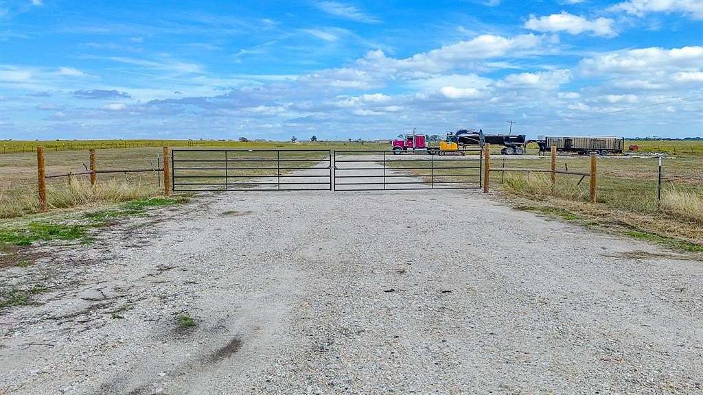 5 Acres of Residential Land for Sale in Corsicana, Texas