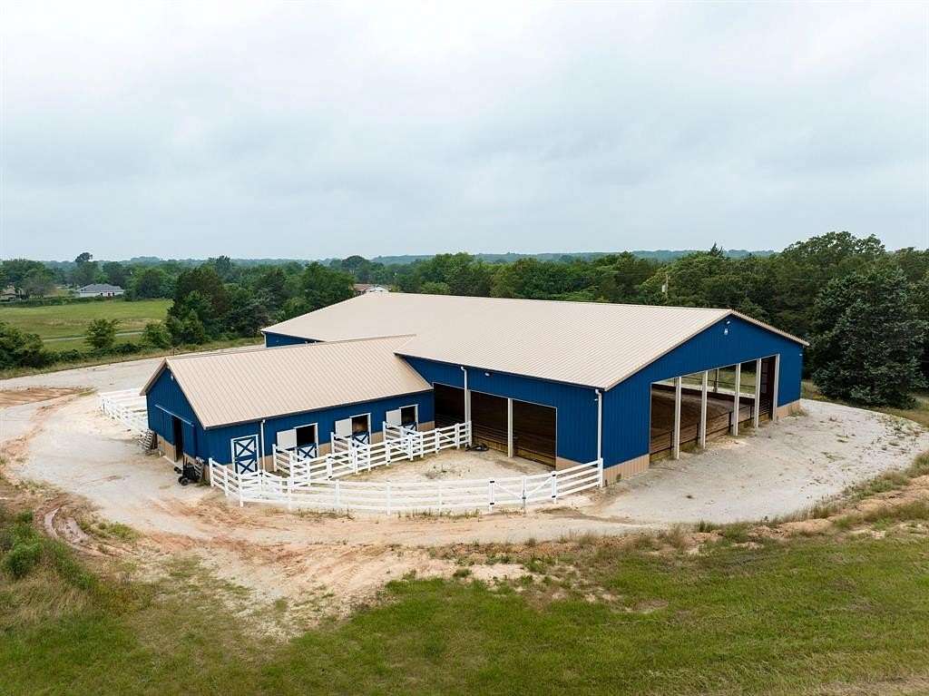 10 Acres of Land with Home for Sale in Canton, Texas