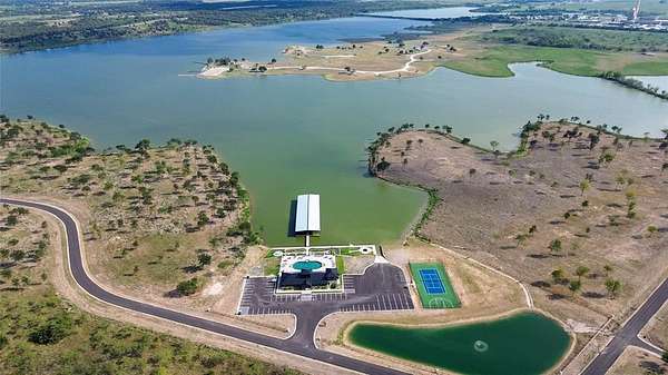 2.36 Acres of Residential Land for Sale in Corsicana, Texas