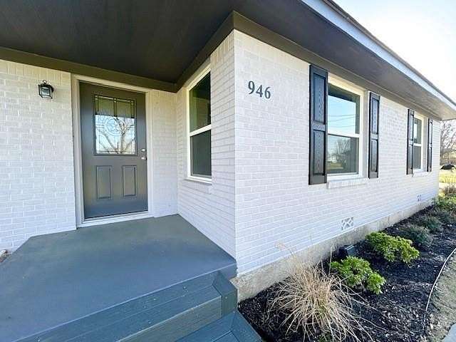 1.7 Acres of Land with Home for Sale in Sulphur Springs, Texas