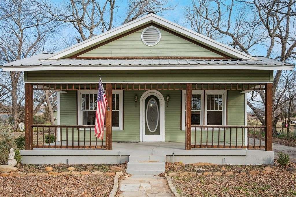 1.53 Acres of Residential Land with Home for Sale in Weatherford, Texas