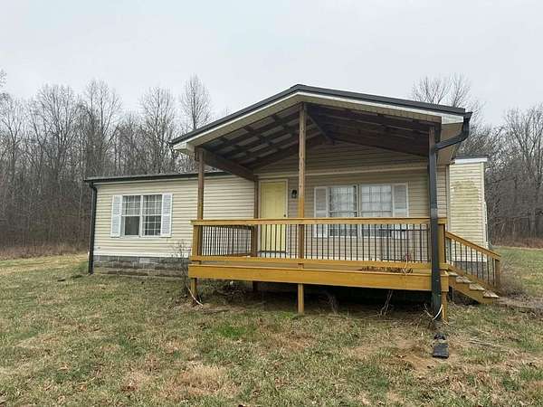 1.52 Acres of Residential Land with Home for Sale in Madisonville, Kentucky