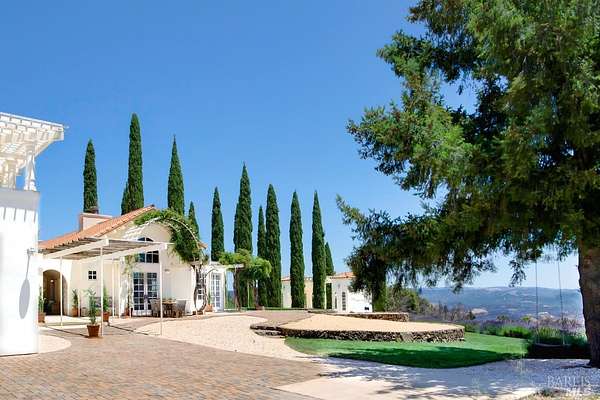 13.8 Acres of Land with Home for Sale in St. Helena, California