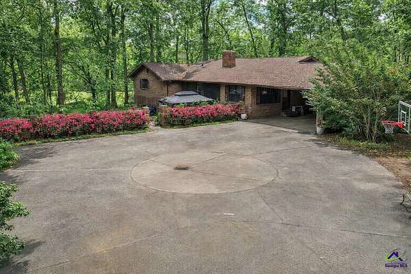 20.4 Acres of Land with Home for Sale in Warner Robins, Georgia