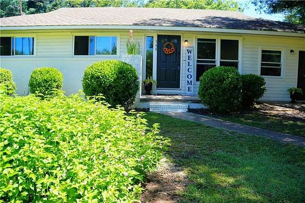 3.14 Acres of Land with Home for Sale in Winterville, Georgia