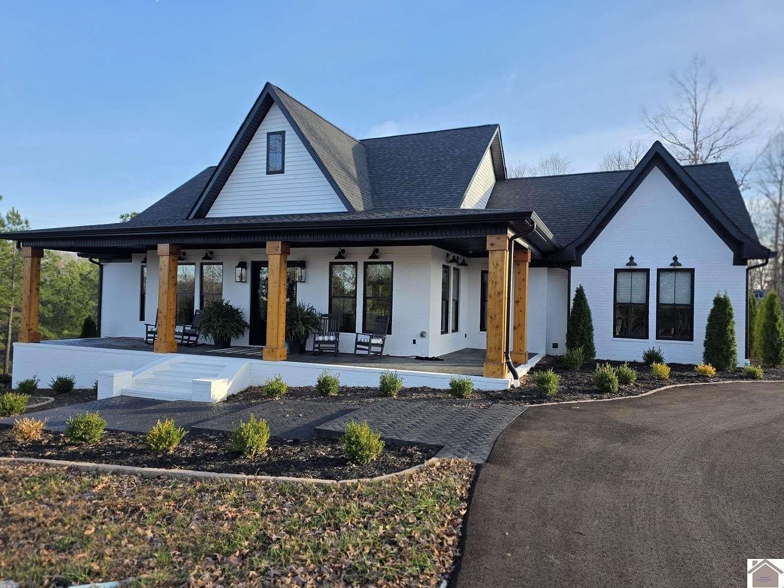 2.16 Acres of Land with Home for Sale in Benton, Kentucky