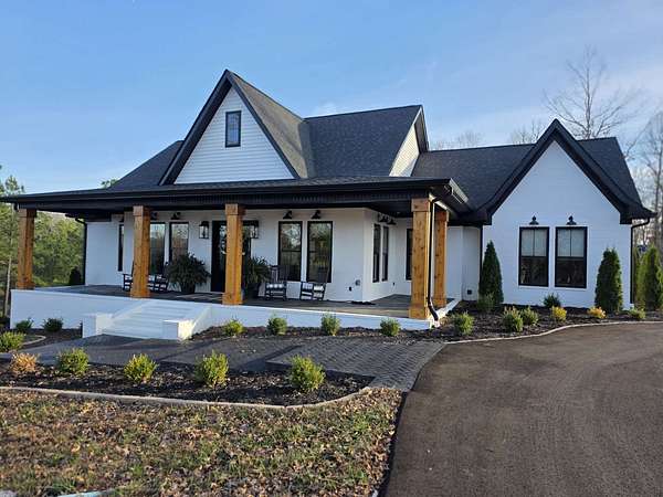 2.16 Acres of Residential Land with Home for Sale in Benton, Kentucky