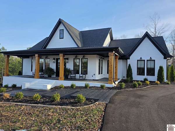 2.16 Acres of Land with Home for Sale in Benton, Kentucky