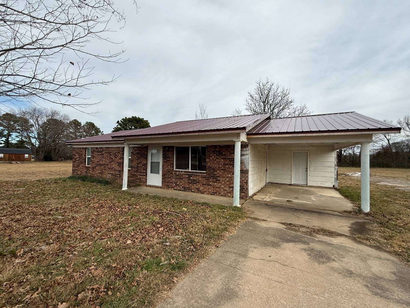 1.5 Acres of Land with Home for Sale in Paris, Arkansas