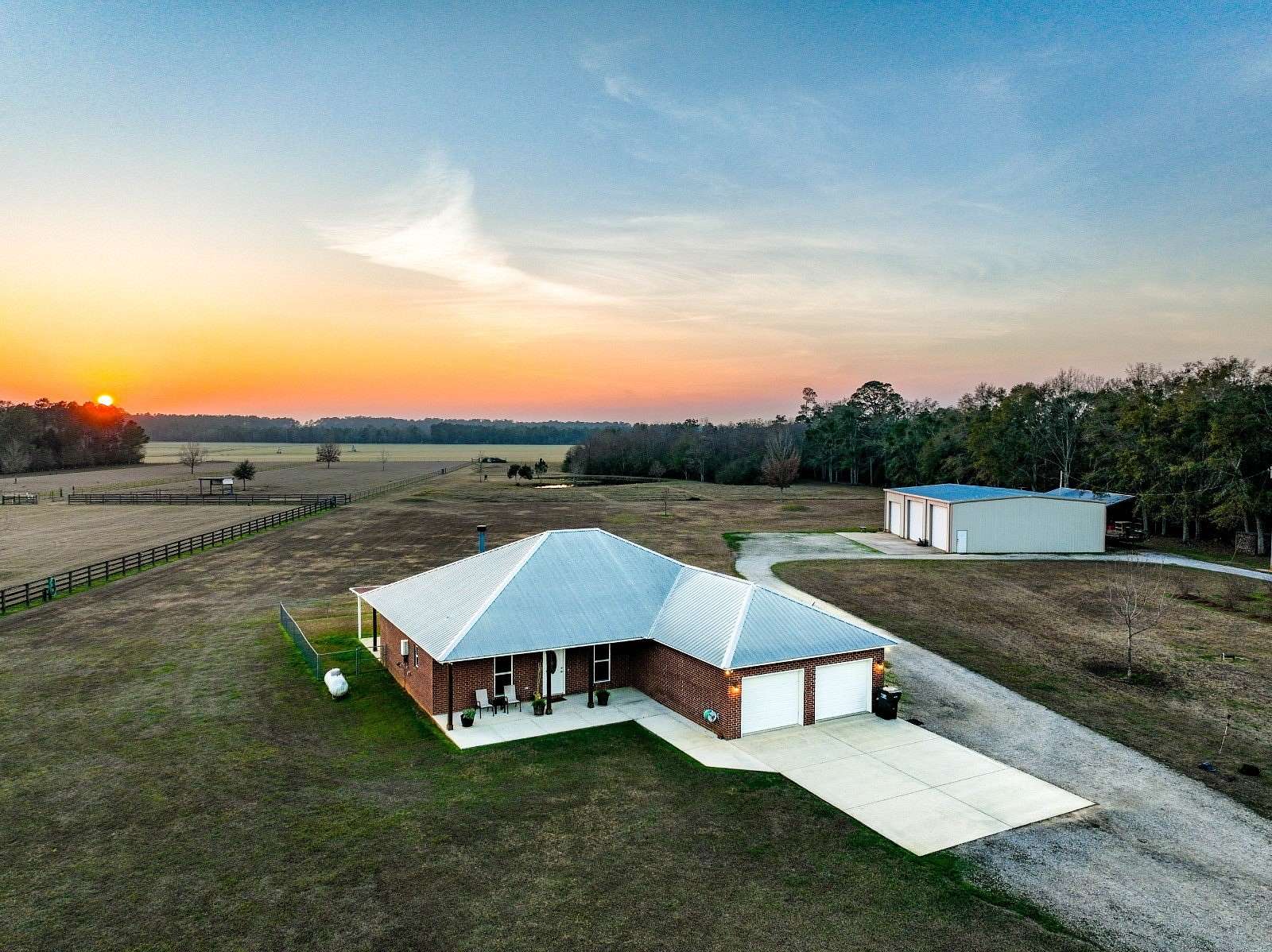 20 Acres of Land with Home for Sale in Elberta, Alabama