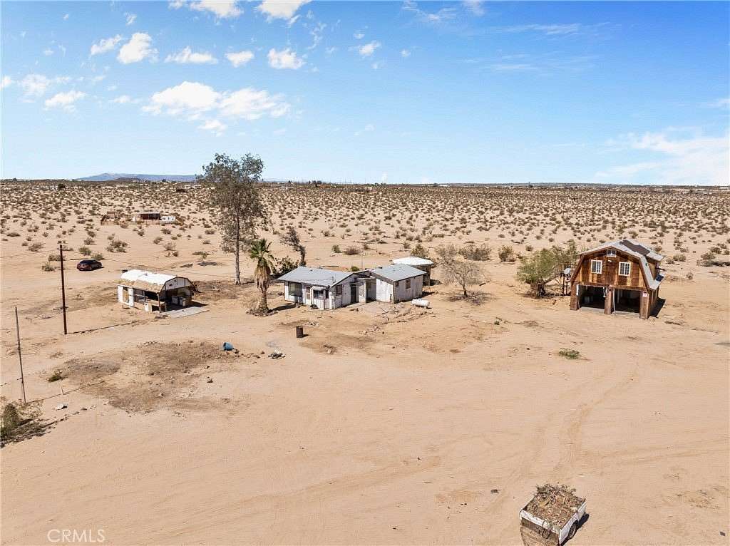 5 Acres of Residential Land with Home for Sale in Twentynine Palms, California