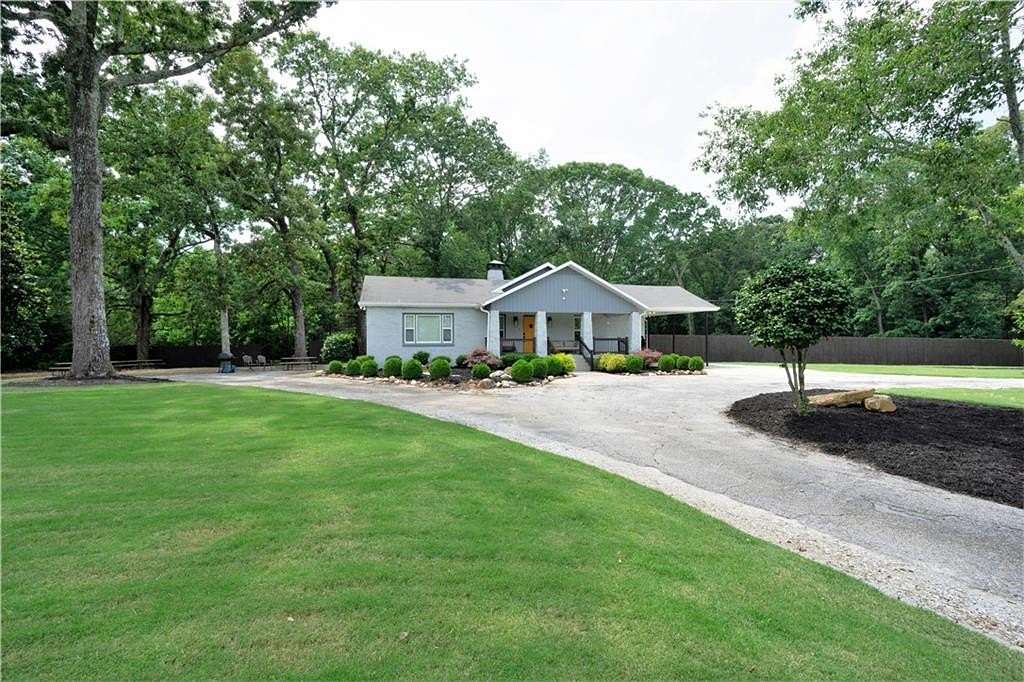 4.6 Acres of Residential Land with Home for Lease in Stone Mountain, Georgia