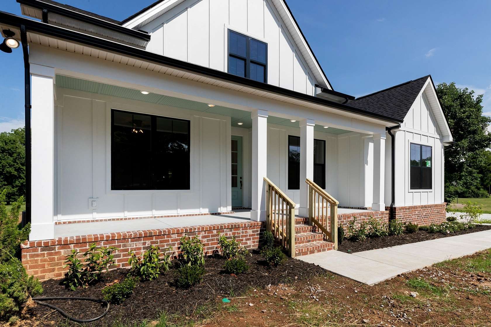 3.35 Acres of Residential Land with Home for Sale in Columbia, Tennessee