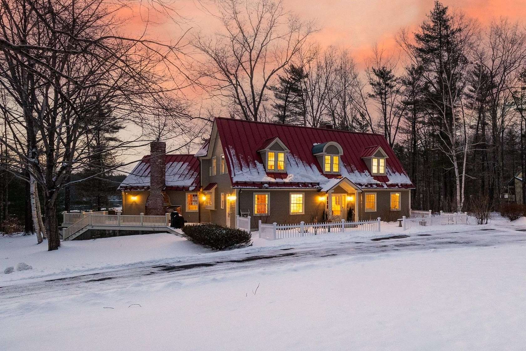 4.9 Acres of Residential Land with Home for Sale in Eliot, Maine