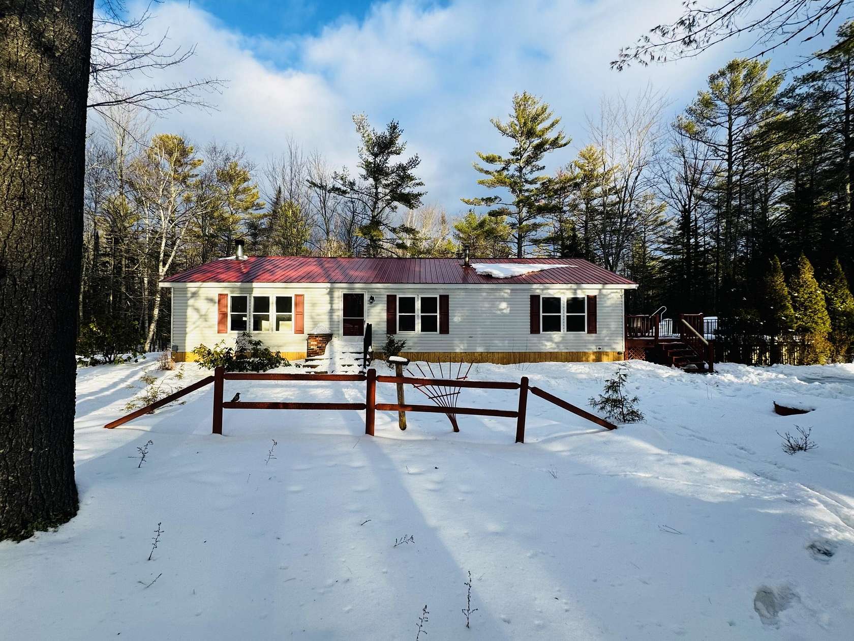 2 Acres of Residential Land with Home for Sale in Newport, Maine