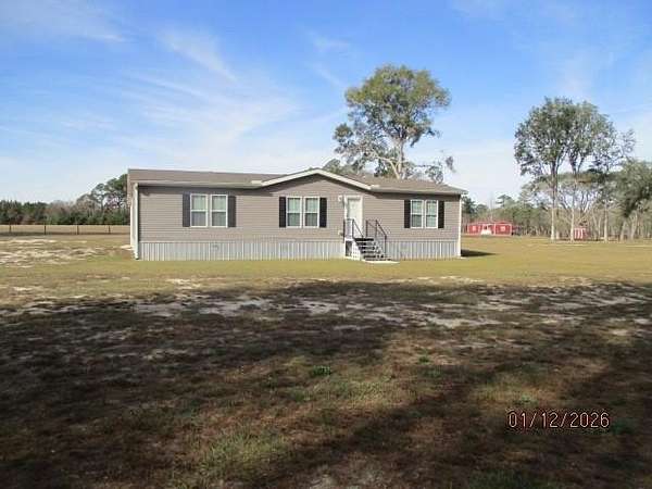 2 Acres of Residential Land with Home for Sale in Nahunta, Georgia