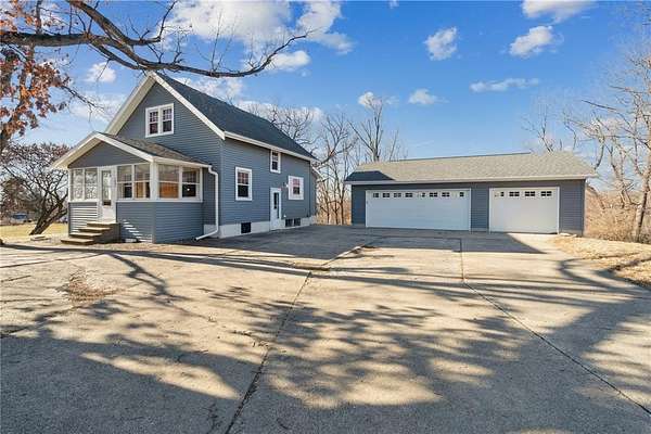 7.53 Acres of Residential Land with Home for Sale in Cedar Rapids, Iowa