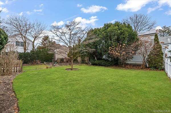 0.1 Acres of Residential Land for Sale in Greenvale, New York