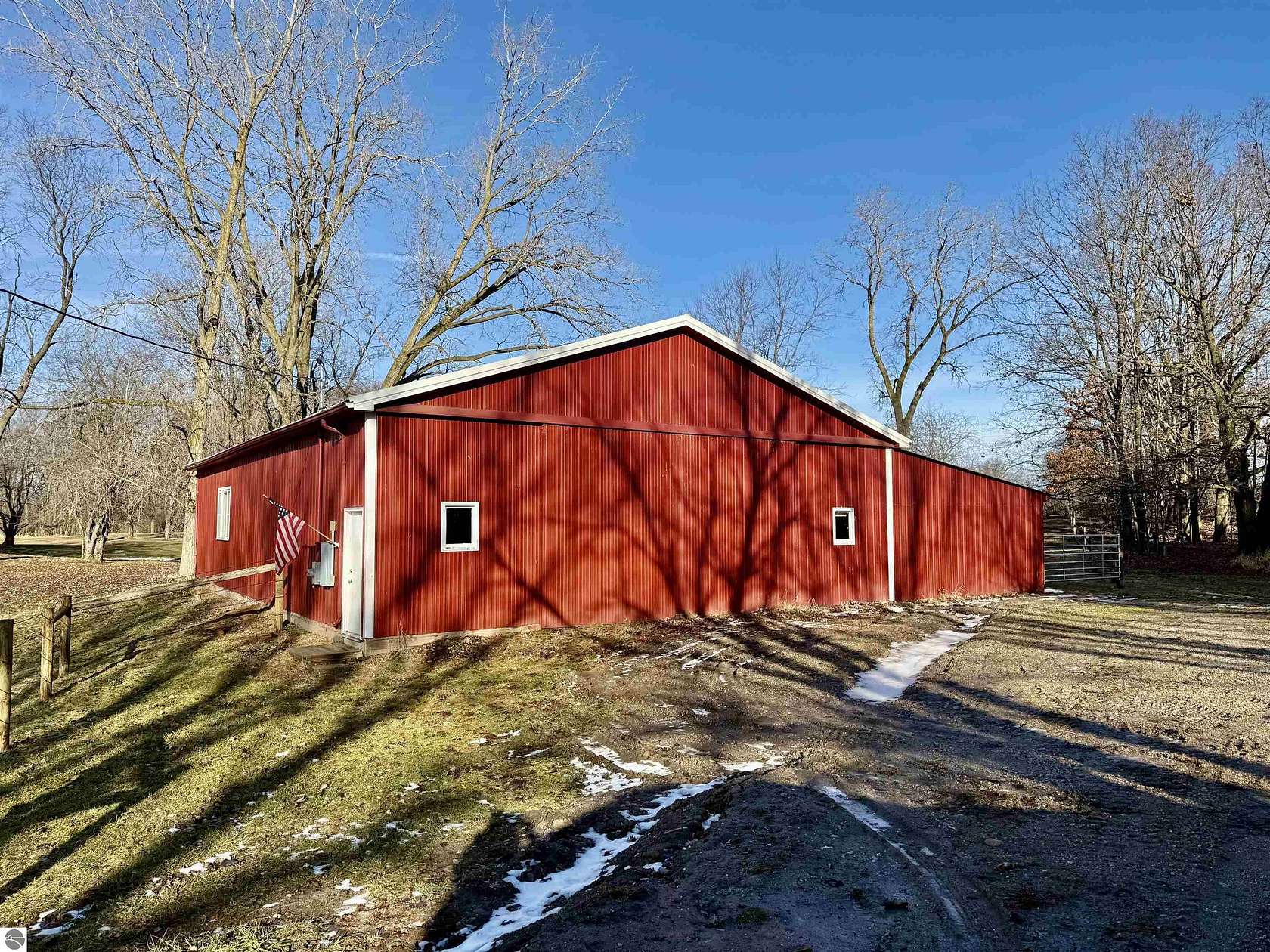 3 Acres of Residential Land for Sale in Ithaca, Michigan