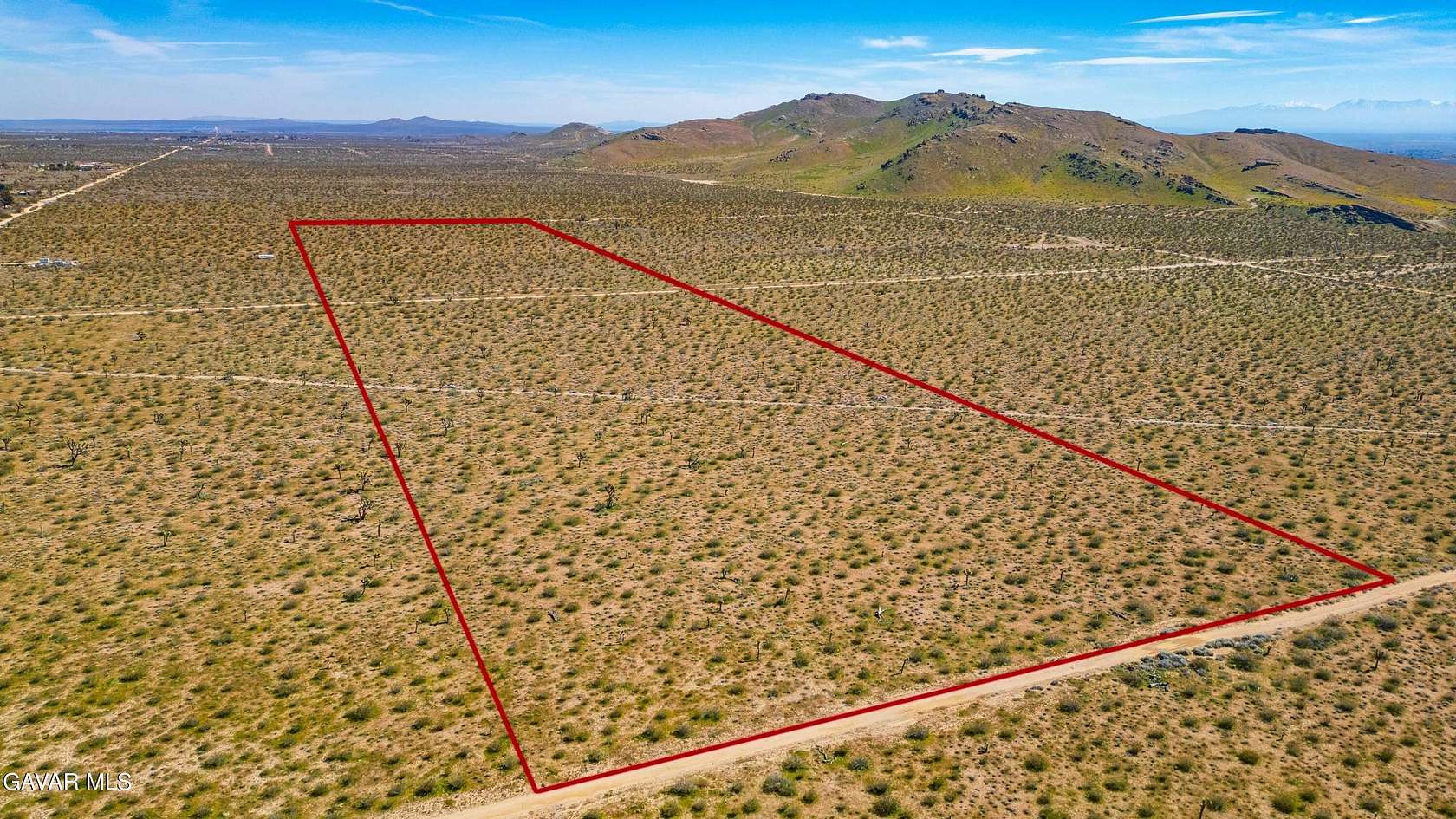 40 Acres of Land for Sale in Rosamond, California