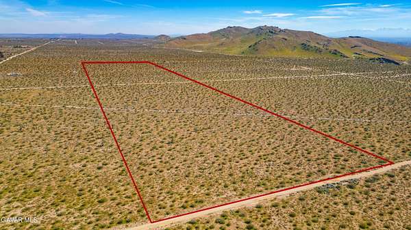 40 Acres of Land for Sale in Rosamond, California