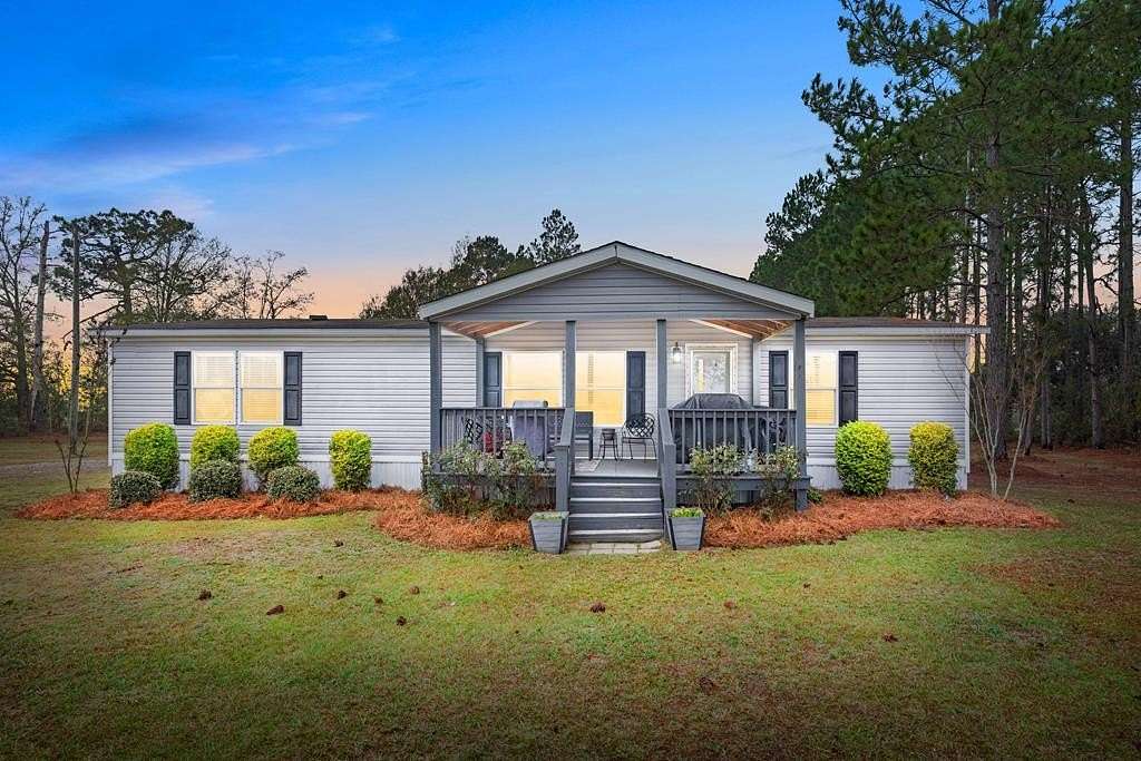 1.66 Acres of Residential Land with Home for Sale in Moultrie, Georgia