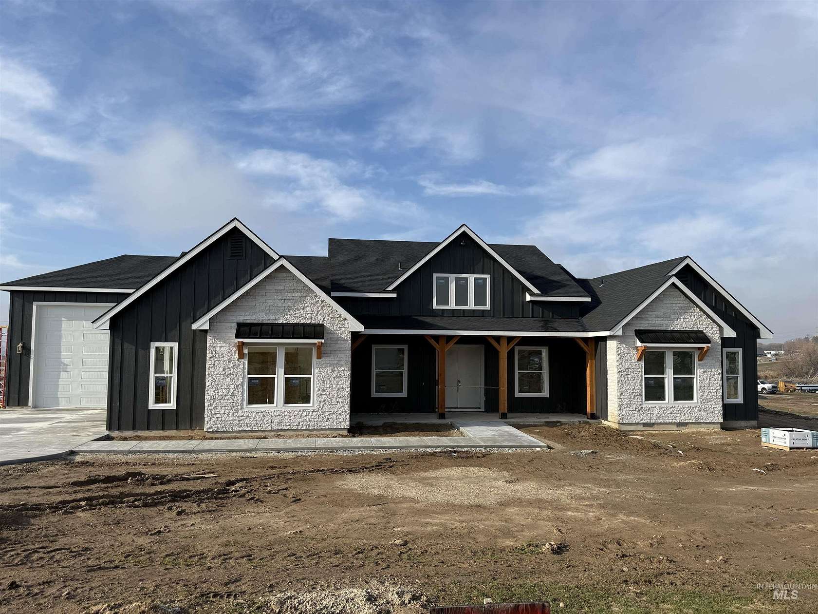 1.8 Acres of Residential Land with Home for Sale in Caldwell, Idaho