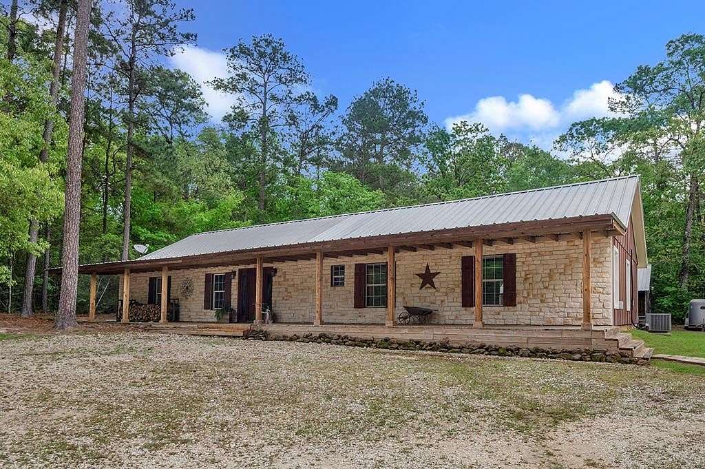 2.6 Acres of Residential Land with Home for Sale in Warren, Texas