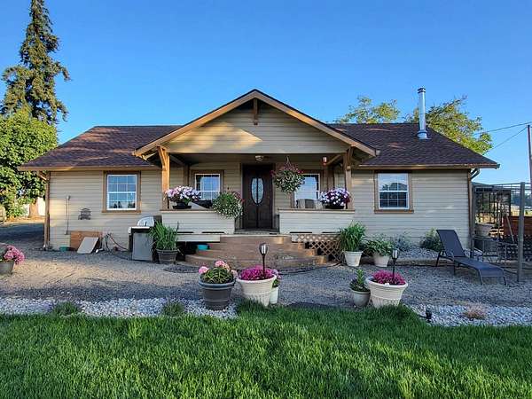 24.2 Acres of Land with Home for Sale in Scio, Oregon