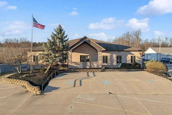 2.27 Acres of Improved Commercial Land for Sale in Hillsboro, Ohio