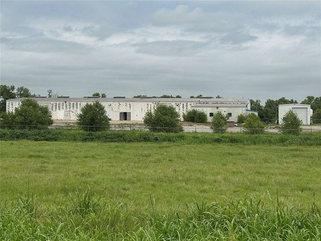 8.1 Acres of Improved Mixed-Use Land for Sale in Clinton, Oklahoma