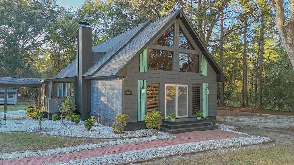 8 Acres of Residential Land with Home for Sale in Boston, Georgia