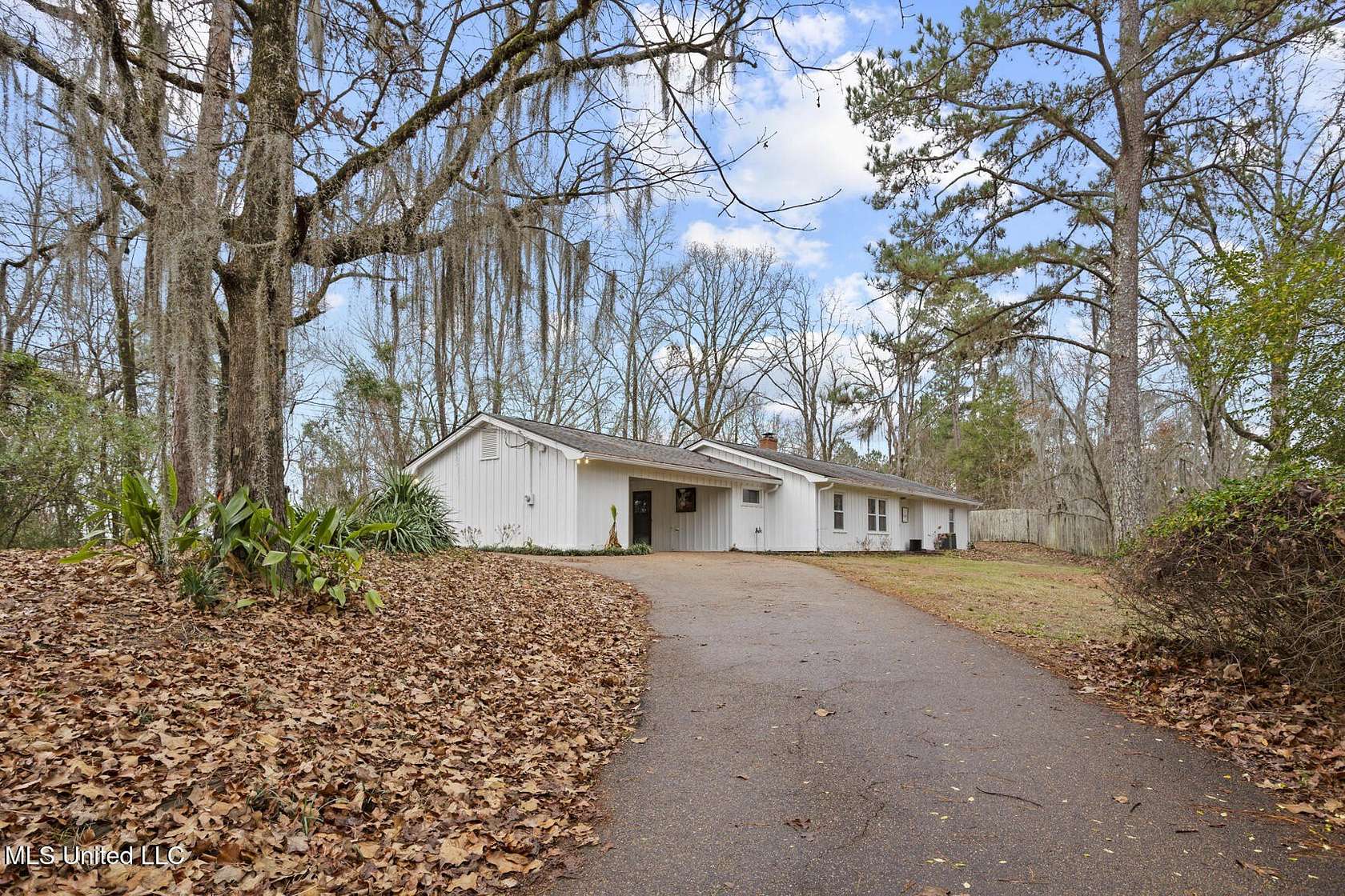 3 Acres of Residential Land with Home for Sale in Clinton, Mississippi