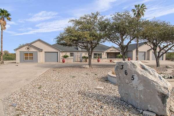 2 Acres of Residential Land with Home for Sale in Del Rio, Texas