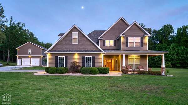 21.7 Acres of Recreational Land with Home for Sale in Jonesboro, Arkansas