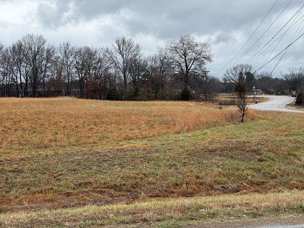 2.8 Acres of Commercial Land for Sale in Paris, Tennessee