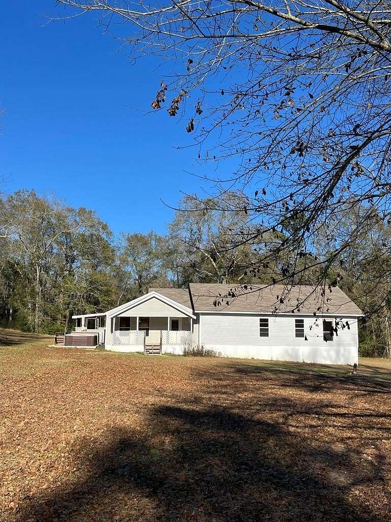 18 Acres of Land with Home for Sale in Cottonwood, Alabama