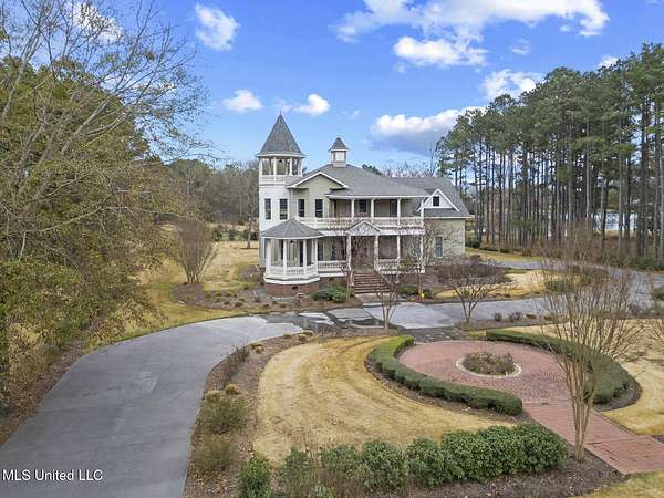 3.16 Acres of Residential Land with Home for Sale in Madison, Mississippi