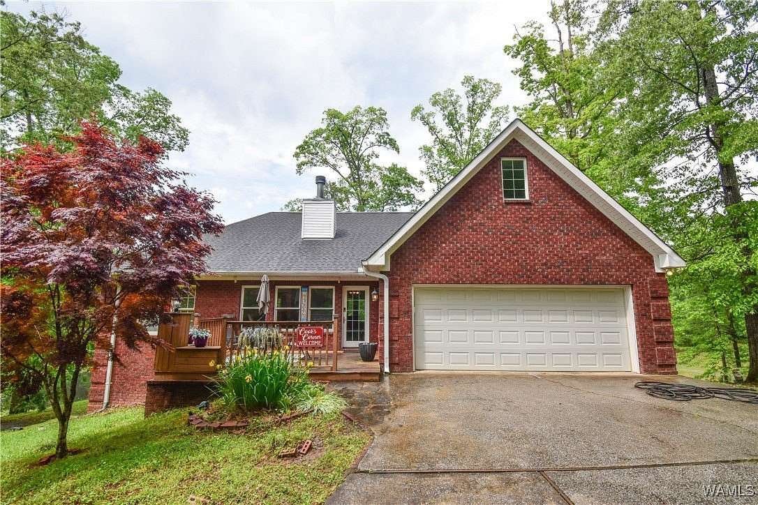 7 Acres of Residential Land with Home for Sale in Northport, Alabama