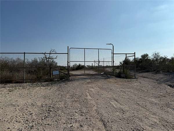 20 Acres of Recreational Land for Sale in George West, Texas