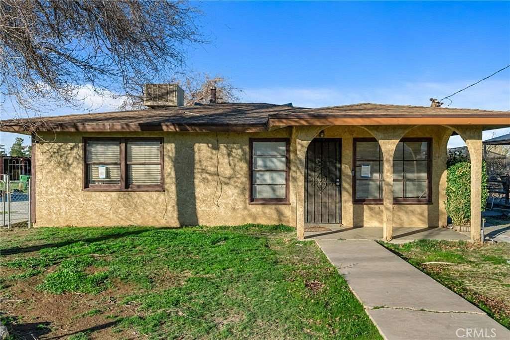 2.58 Acres of Residential Land with Home for Sale in Lancaster, California